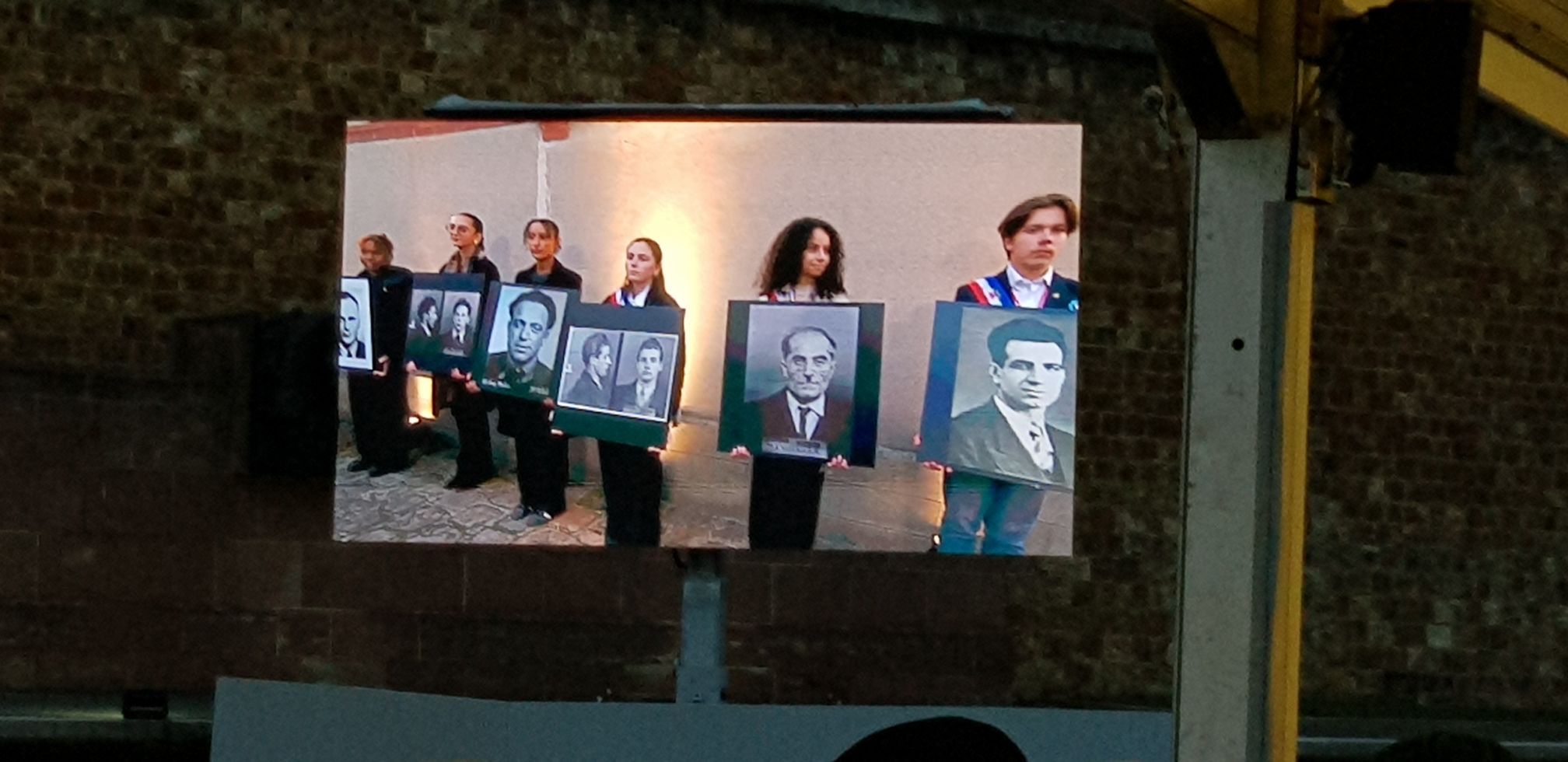 Les L Ves Ont Rendu Hommage Missak Manouchian Acad Mie De Reims