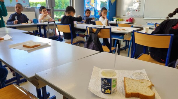 130624_distribution petits déjeuners école St Exupéry_Les Noës 